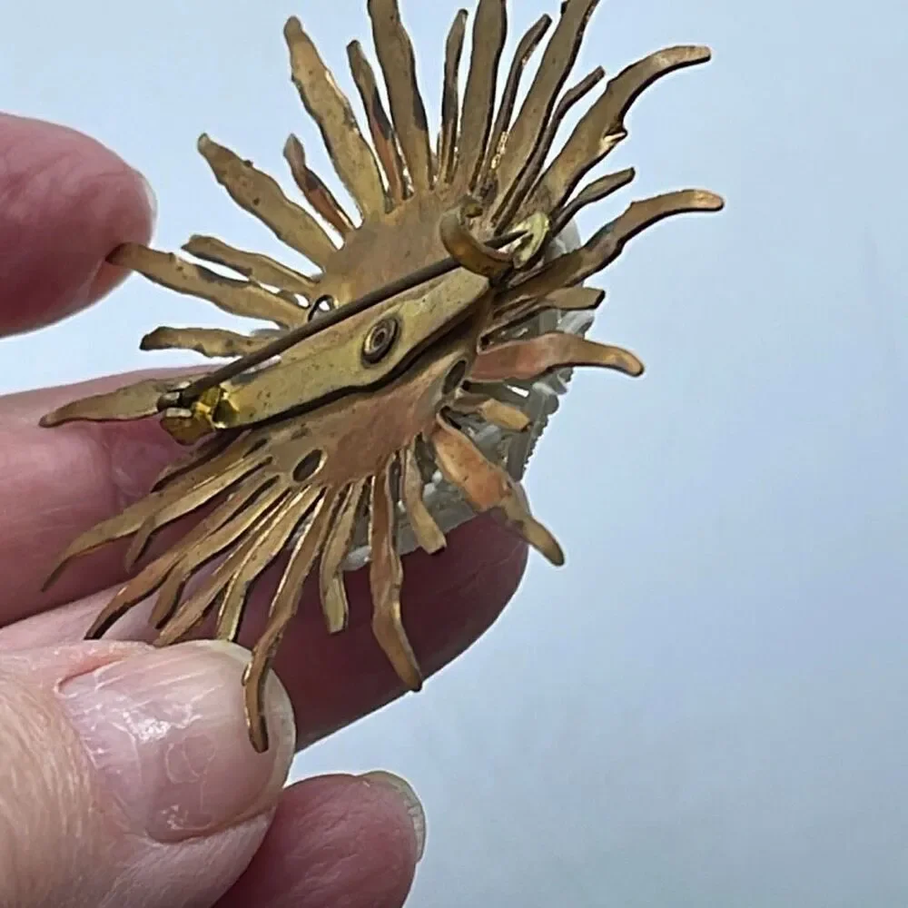 Vintage starburst brass plastic cabochon brooch Sputnik.